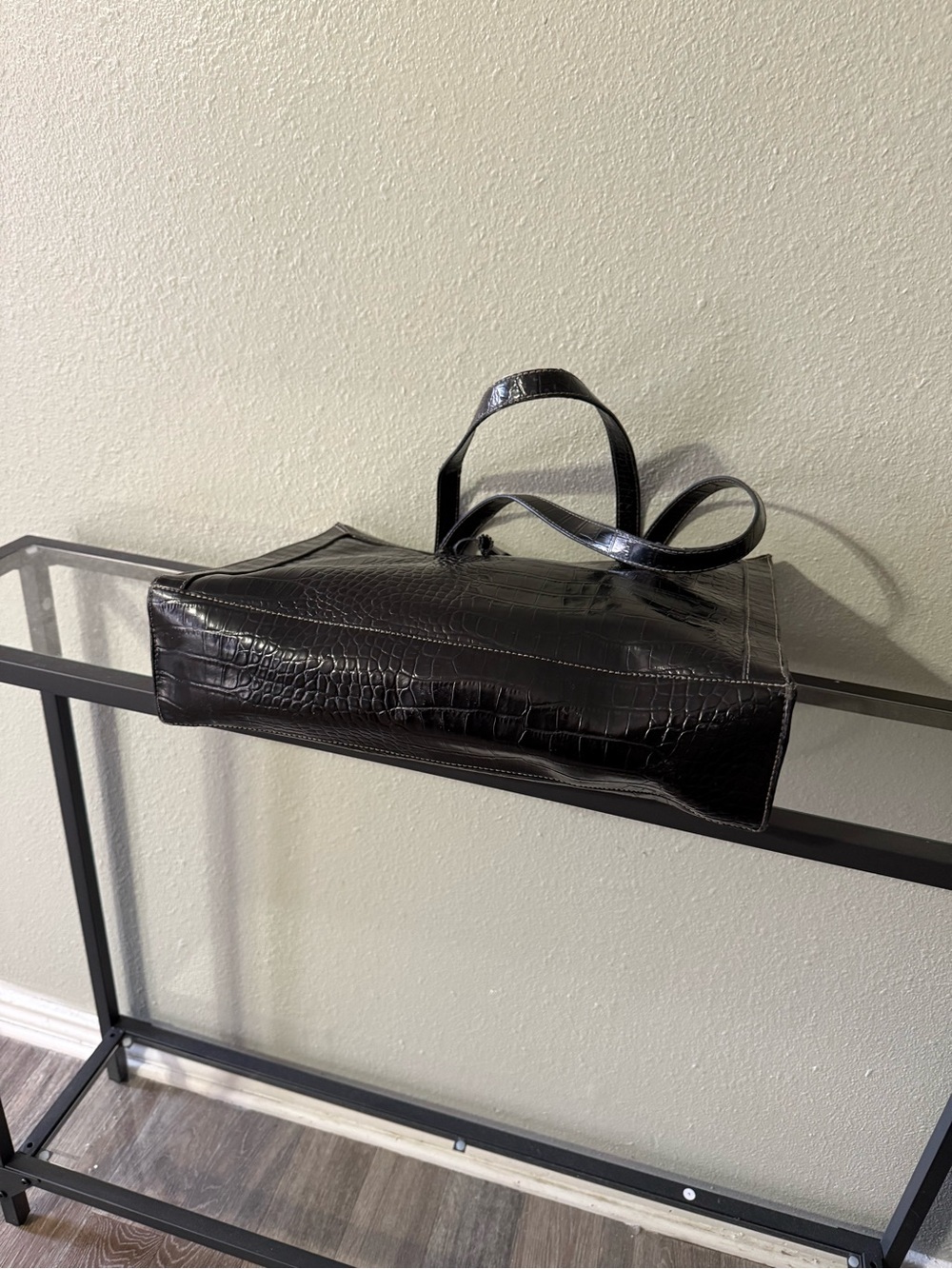 Liz Claiborne Black Croc Embossed Structured Tote Shoulder Bag - Picture 5 of 9